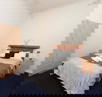 Riverina Hotel - Accommodation Mermaid Beach