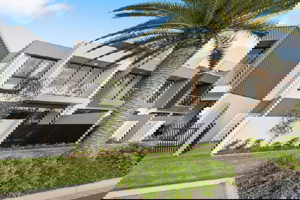 Northern Gold Coast QLD Accommodation Mermaid Beach