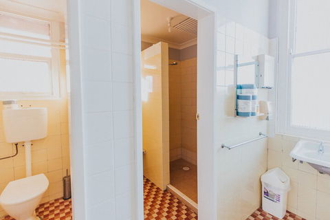 The Duke Of Wellington Hotel - Accommodation Mermaid Beach 2