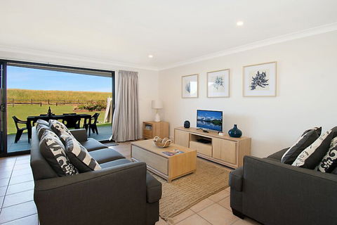 Sunrise Reef Unit 4 Lennox Head - Accommodation Mermaid Beach 2