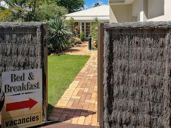 Airport B&B - Accommodation Mermaid Beach 0