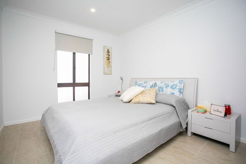 Scarborough Seaside Apartment 217 - Accommodation Mermaid Beach 3