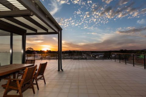 4 Bedroom Luxury City Penthouse Apartment - Accommodation Mermaid Beach 0