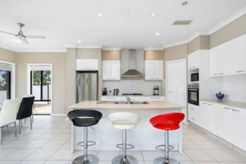 Central Gold Coast Large, Modern, Elevated Home - Accommodation Mermaid Beach 0