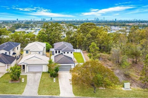 Central Gold Coast Large, Modern, Elevated Home - Accommodation Mermaid Beach 1