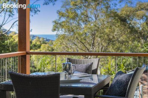 Avalon Tree House - Accommodation Mermaid Beach 7