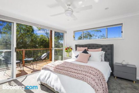 Avalon Tree House - Accommodation Mermaid Beach 6