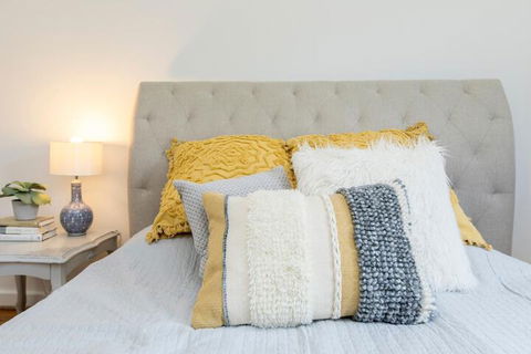Stay At Meurant - Accommodation Mermaid Beach 7