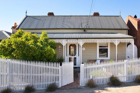 Albert Cottage - Accommodation Mermaid Beach 0