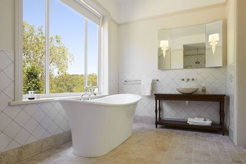 Le Mas Barossa - Accommodation Mermaid Beach 2