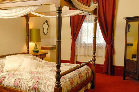 Mickey Bourke's Koroit Hotel - Accommodation Mermaid Beach 7