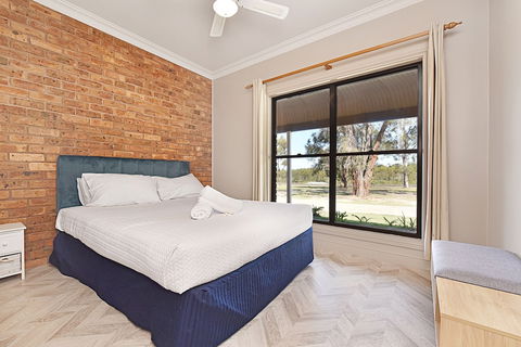Ironstone Estate - Accommodation Mermaid Beach 3