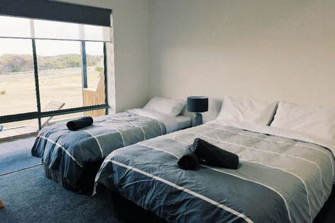 The Surfside Beaumaris - Accommodation Mermaid Beach 7