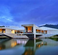 Alkira Award Winning Luxury Holiday Home - Accommodation Mermaid Beach