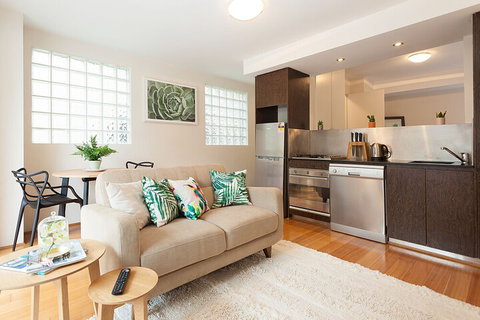 Urban Rest The Brumby - Accommodation Mermaid Beach 1