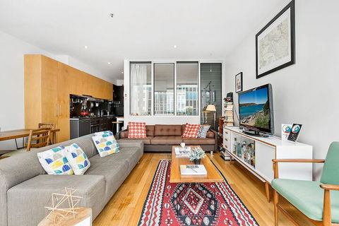 Zelda 1 Bedroom Central CBD Apartment - Accommodation Mermaid Beach 3