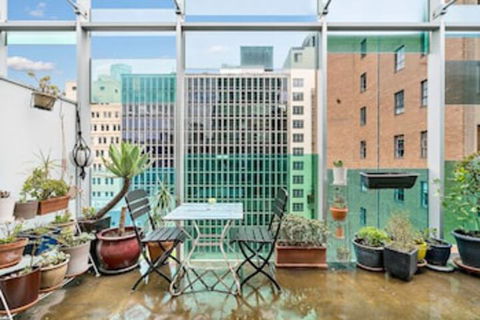 Zelda 1 Bedroom Central CBD Apartment - Accommodation Mermaid Beach 0