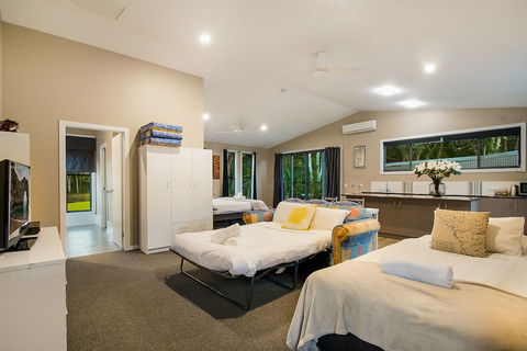 A PERFECT STAY - Lennox Unique Coastal Retreat - Accommodation Mermaid Beach 5