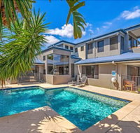 Gold Coast Stunning Waterfront Retreat by Hostrelax - Accommodation Mermaid Beach