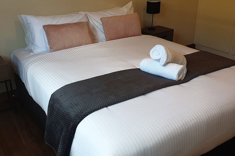 Port Life Beach House - Accommodation Mermaid Beach 4