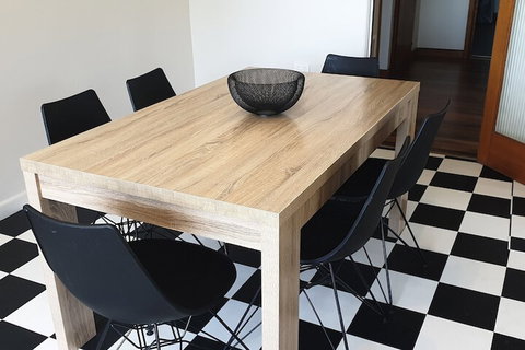 Port Life Beach House - Accommodation Mermaid Beach 2