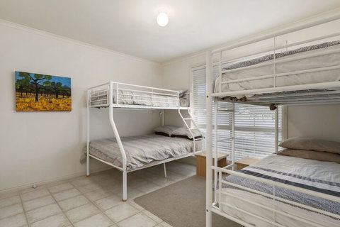 Seaholme Free Wifi & Foxtel - Accommodation Mermaid Beach 4