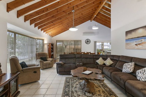 Seaholme Free Wifi & Foxtel - Accommodation Mermaid Beach 6