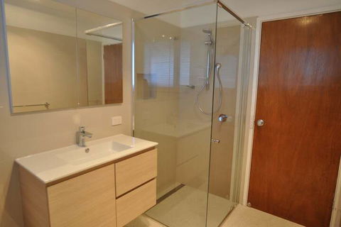 Salty Sands Meters From THE Beach Free Wifi - Accommodation Mermaid Beach 4