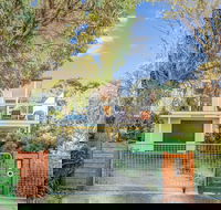 Woodingdean PET Friendly - Accommodation Mermaid Beach