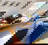 Waves on Florida Surf Side - Accommodation Mermaid Beach