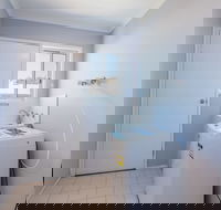 THE Lighthouse Surf Side - Accommodation Mermaid Beach