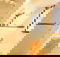 Sunset Waters Inlet Side - Accommodation Mermaid Beach