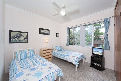 Andana Unit 1 / 12 Gretel Close - Accommodation Mermaid Beach 3