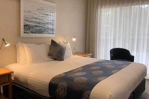 Eugenies Luxury Accommodation - Accommodation Mermaid Beach 7