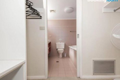 Le Vogue Unit 12 16 Magnus Street - Accommodation Mermaid Beach 3