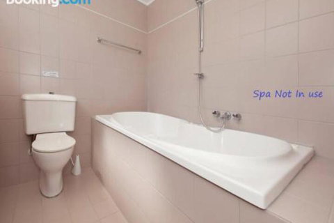 Le Vogue Unit 12 16 Magnus Street - Accommodation Mermaid Beach 1