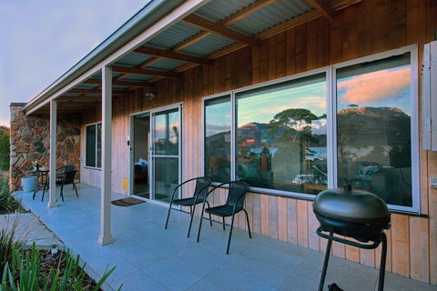 Freycinet Stone Studio 6 - Accommodation Mermaid Beach 1