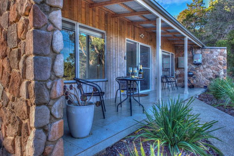 Freycinet Stone Studio 6 - Accommodation Mermaid Beach 5