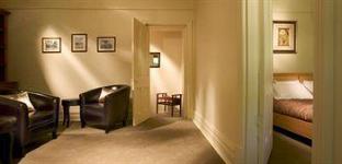 Aquador Retreat - Accommodation Mermaid Beach 2