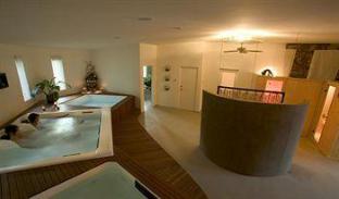 Aquador Retreat - Accommodation Mermaid Beach 5