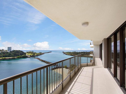 Seascape Apartments Unit 1201 Luxury Apartment With Views Of The Gold Coast & Hinterland - Accommodation Mermaid Beach 3