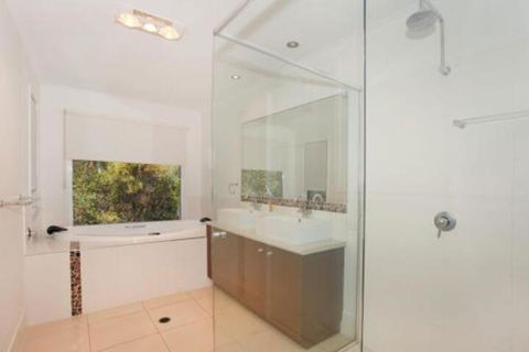 60 Beachway Parade Marcoola 500 BOND Linen Supplied - Accommodation Mermaid Beach 7