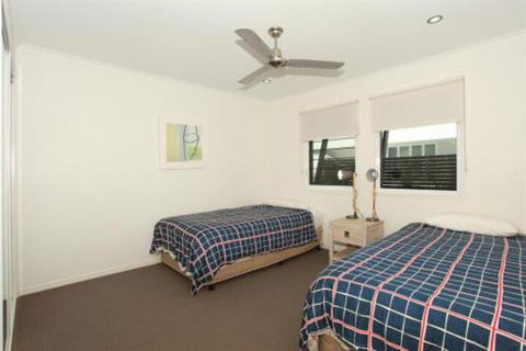 60 Beachway Parade Marcoola 500 BOND Linen Supplied - Accommodation Mermaid Beach 4