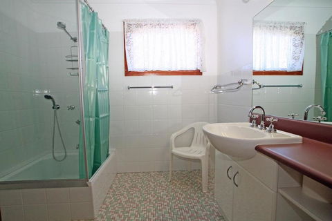 Berrara Cove Beach House - Accommodation Mermaid Beach 3