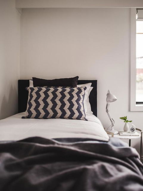 Russell House - Accommodation Mermaid Beach 4