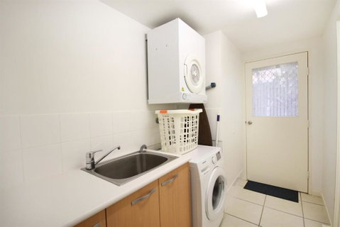 Unit 2 Sea Breeze Villas Coolum Beach - Accommodation Mermaid Beach 2