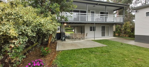 Paradise Bungalow Waterfront - Accommodation Mermaid Beach 1