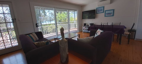 Paradise Bungalow Waterfront - Accommodation Mermaid Beach 6