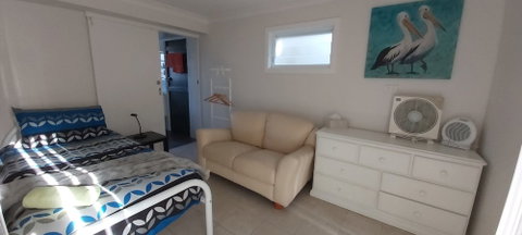 Paradise Bungalow Waterfront - Accommodation Mermaid Beach 5