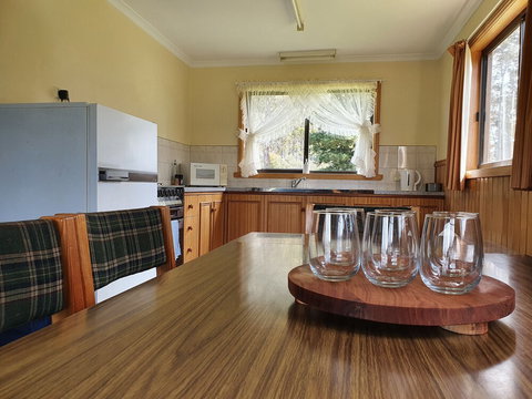 Lake Yalleena Nature Retreat - Accommodation Mermaid Beach 6